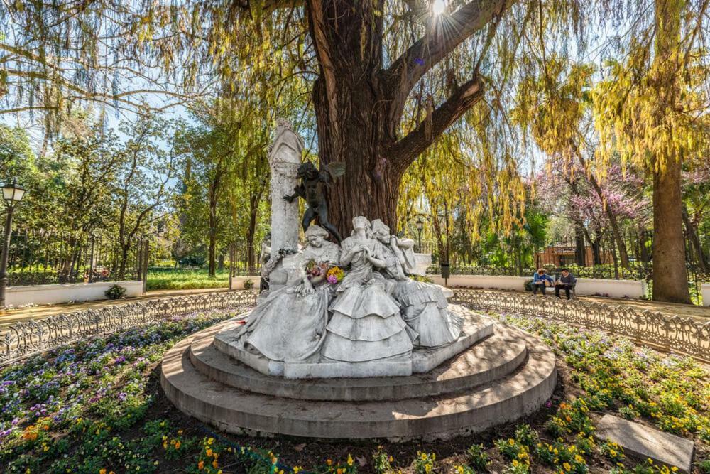 Las Cruzadas Melia-Plaza De Espana Севиля Екстериор снимка