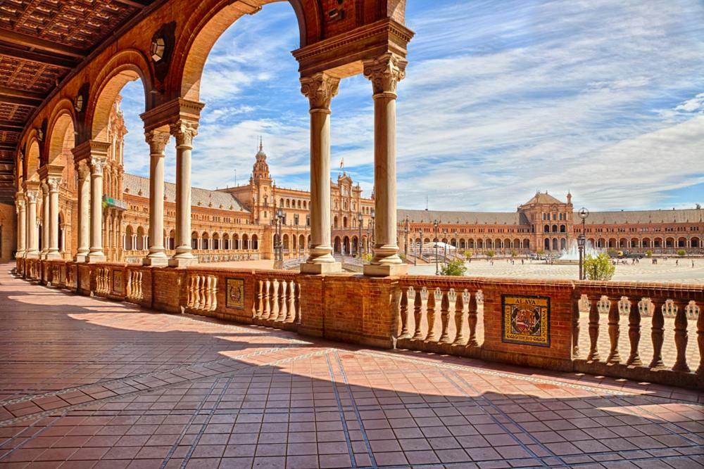 Las Cruzadas Melia-Plaza De Espana Севиля Екстериор снимка