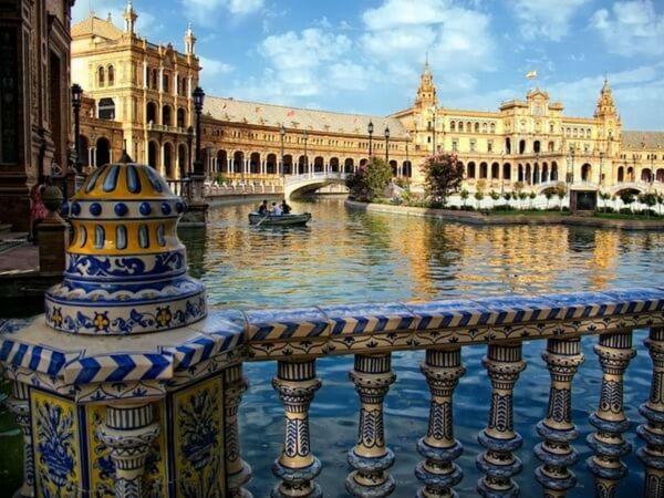 Las Cruzadas Melia-Plaza De Espana Севиля Екстериор снимка
