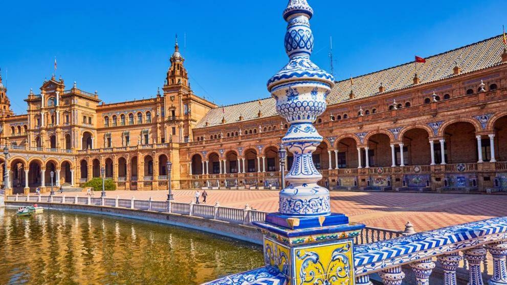 Las Cruzadas Melia-Plaza De Espana Севиля Екстериор снимка